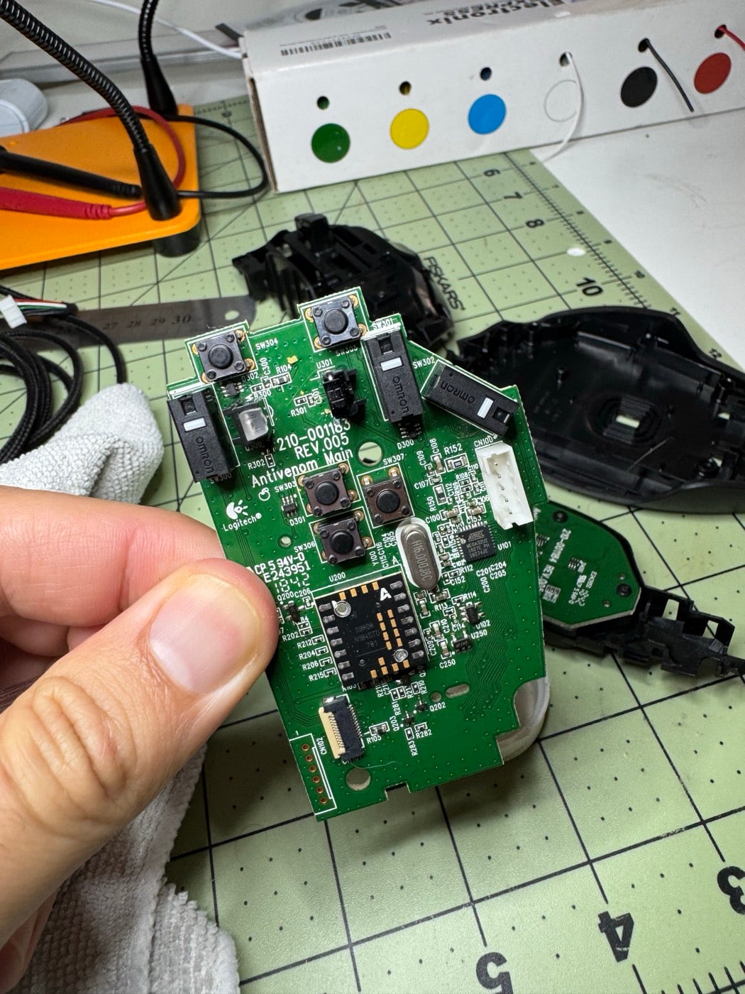 Main PCB with the stock Omron switches
